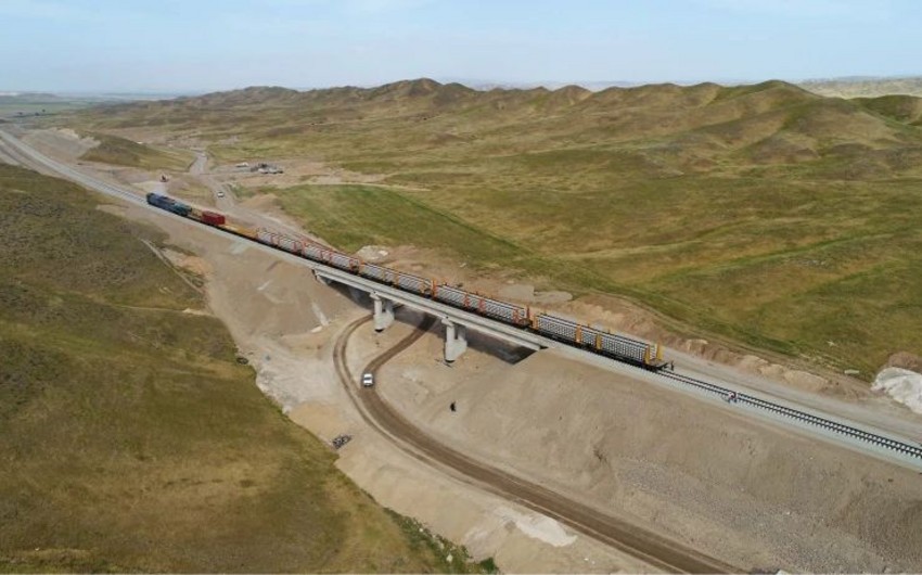 Horadiz-Ağbənd dəmir yolu xəttinin tikinti işlərinin 48 %-i tamamlanıb