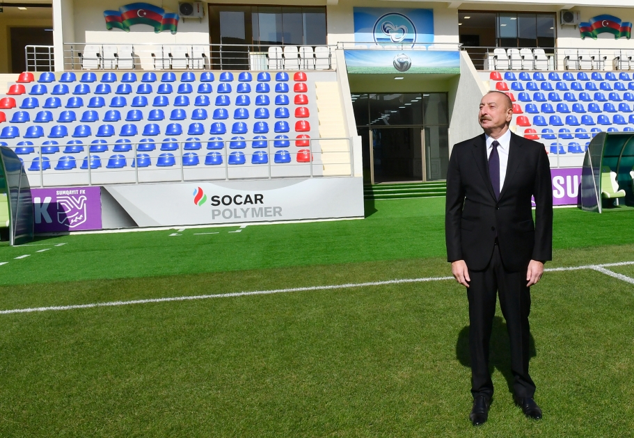 Prezident Sumqayıt şəhər stadionunda yaradılan şəraitlə tanış olub