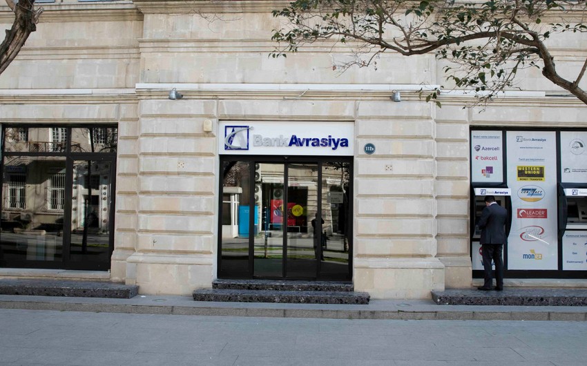 "Bank Avrasiya" kiçilib, şirkətlər əmanətlərinin 33 faizini geri çəkib