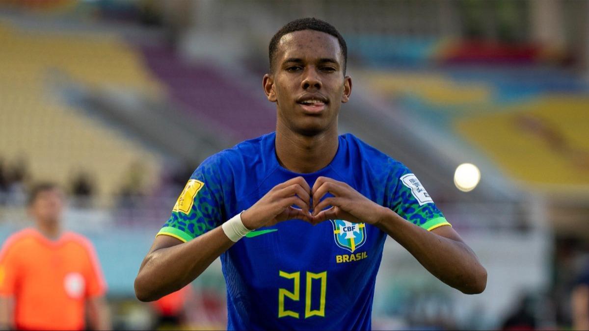 "Çelsi"  braziliyalı futbolçu üçün 60 milyon avronu gözdən çıxarıb