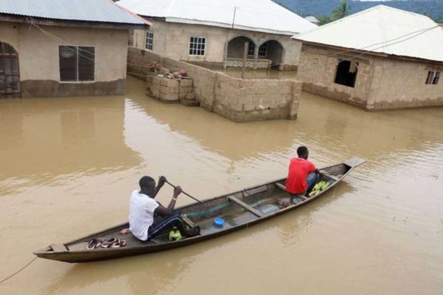 Nigeriyada daşqınlardan 1 milyona yaxın insan zərər çəkib