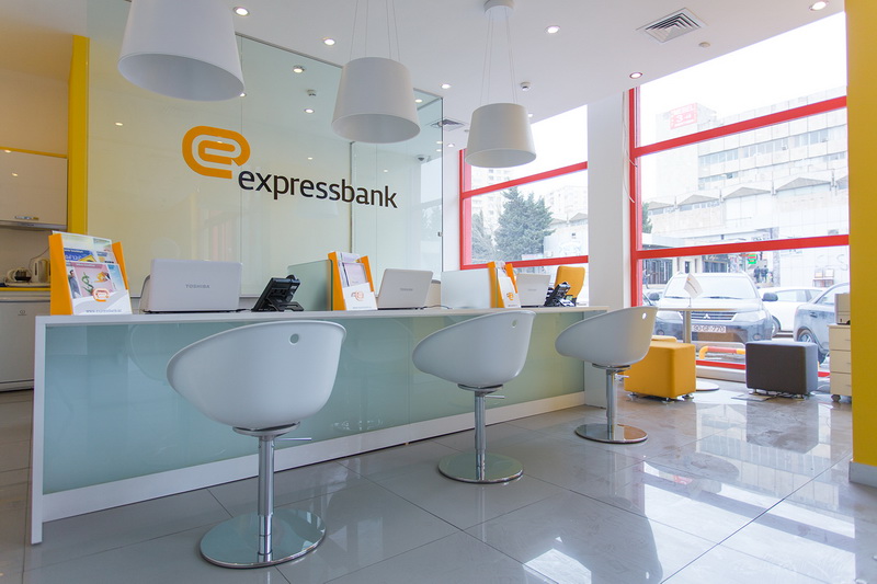 “Expressbank” kiçilib, şirkətlər 26 milyonluq depoziti bankdan geri çəkib