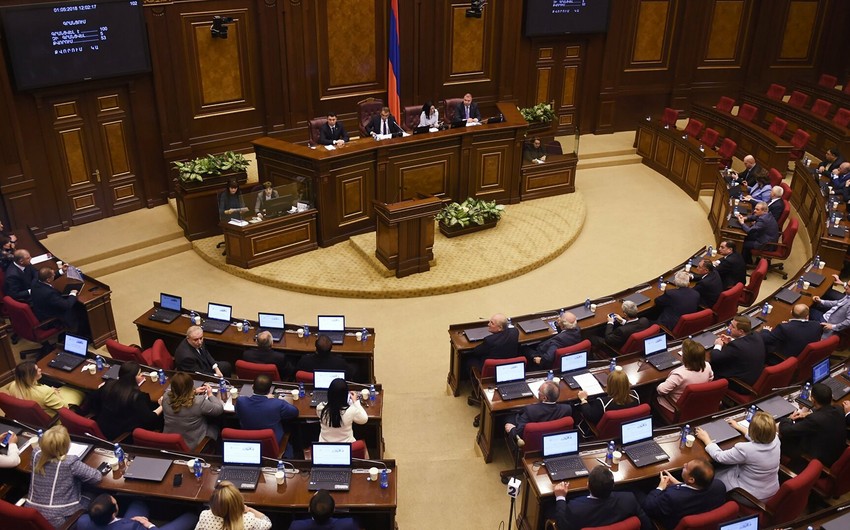 Ermənistan hökuməti istefa verir? - Parlament layihəni müzakirə edəcək