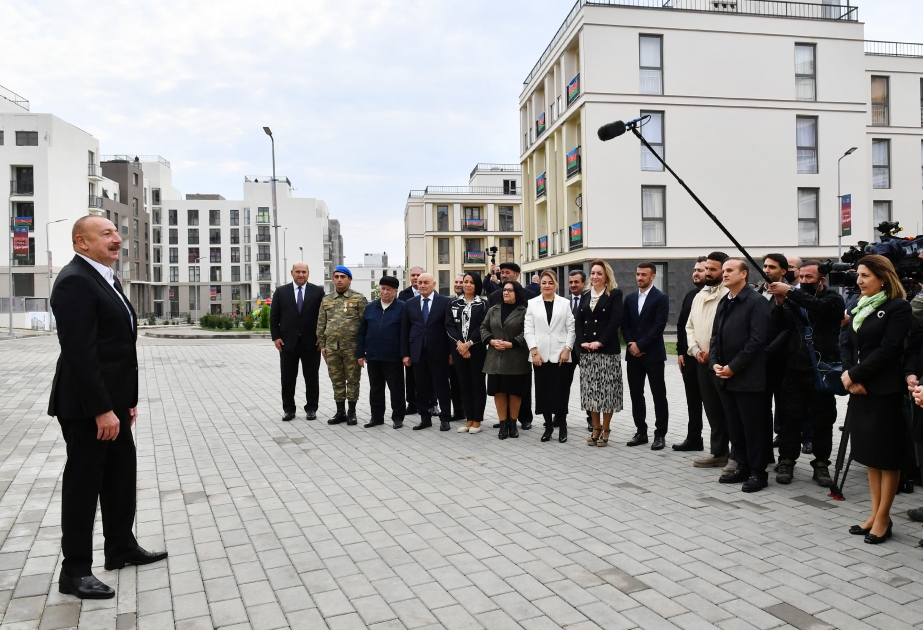 Prezident: "Füzulidə, başqa şəhər və kəndlərimizdə reallaşdırılan layihələr dünya şəhərsalma prinsiplərinin yeni qaydalarını təsbit edir"