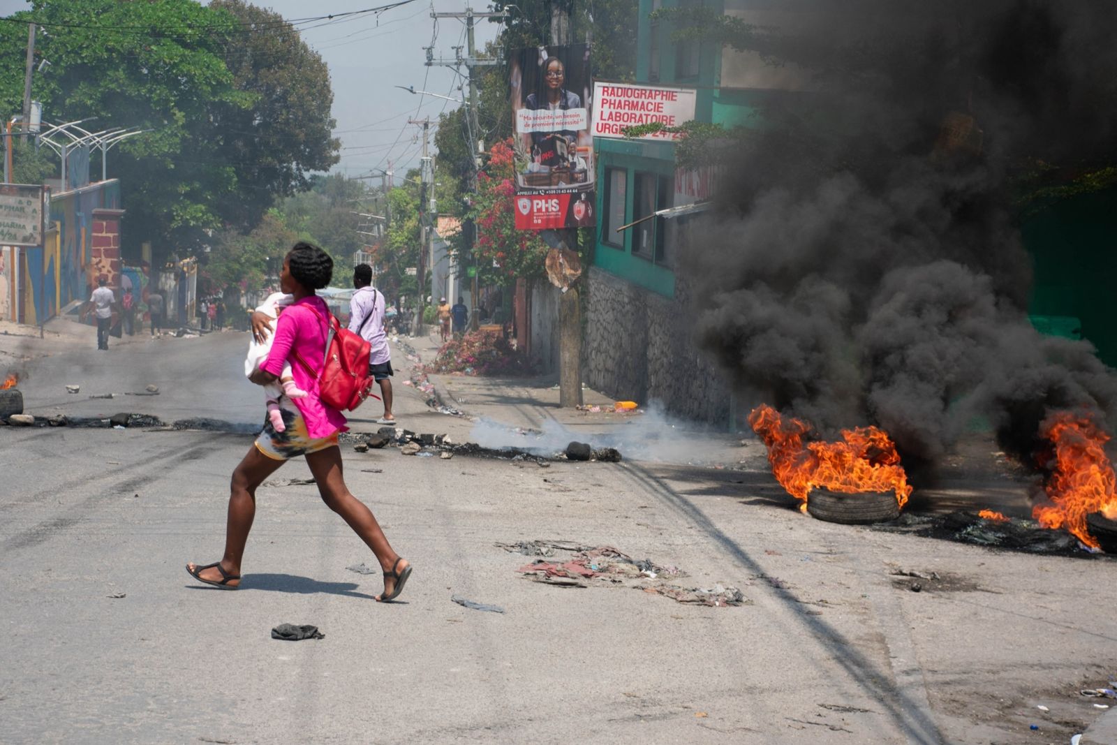 Haitidə silahlılarla mübarizə məqsədilə fövqəladə vəziyyət elan edilib