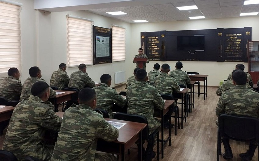 Azərbaycan Ordusunda Konstitusiya Günü münasibətilə silsilə tədbirlər keçirilib