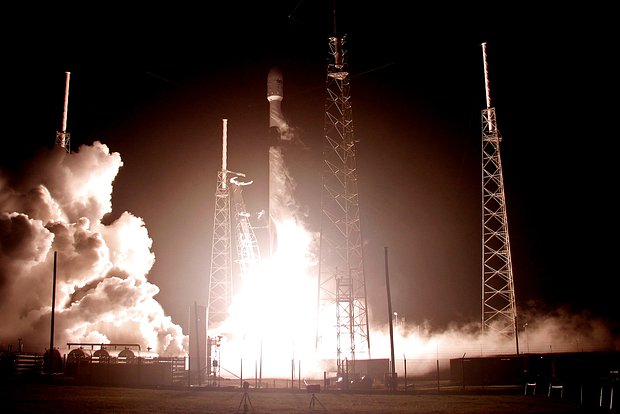 “SpaceX” kosmik uçuşlar üçün rezervasiyalara başlayıb