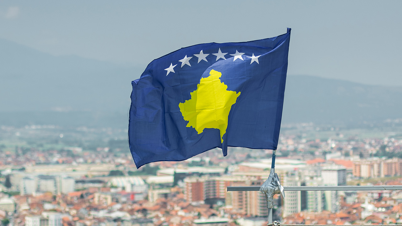 KİV: Kosovo tamamilə avro əməliyyatlarına keçəcək