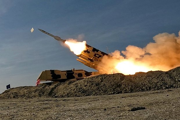 KİV: İran İsrailə ballistik raketlərlə zərbə endirməyə hazırlaşır