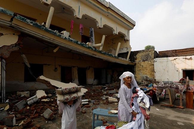 Pakistanda şiddətli leysan yağışları 37 nəfərin ölümünə səbəb oldu