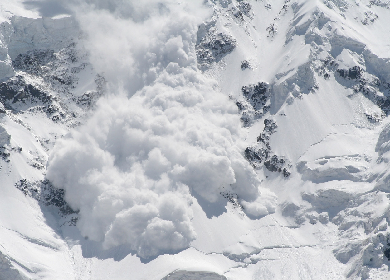 İranda qar uçqunu: alpinistlər öldü