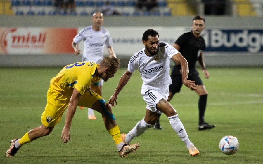 "Qarabağ" "Kəpəz"ə, "Sumqayıt" "Araz-Naxçıvan"a qarşı
