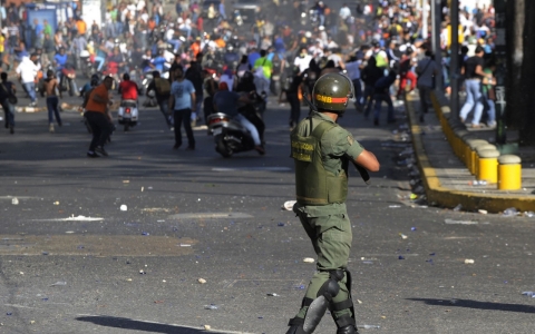 Venesuelada iğtişaşlarda 749 nəfər saxlanılıb