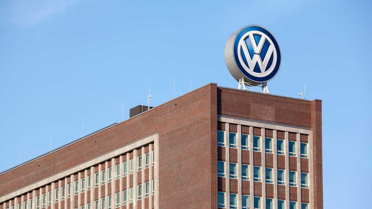 “Volkswagen” fabrikində 15 min işçi ixtisara düşəcək