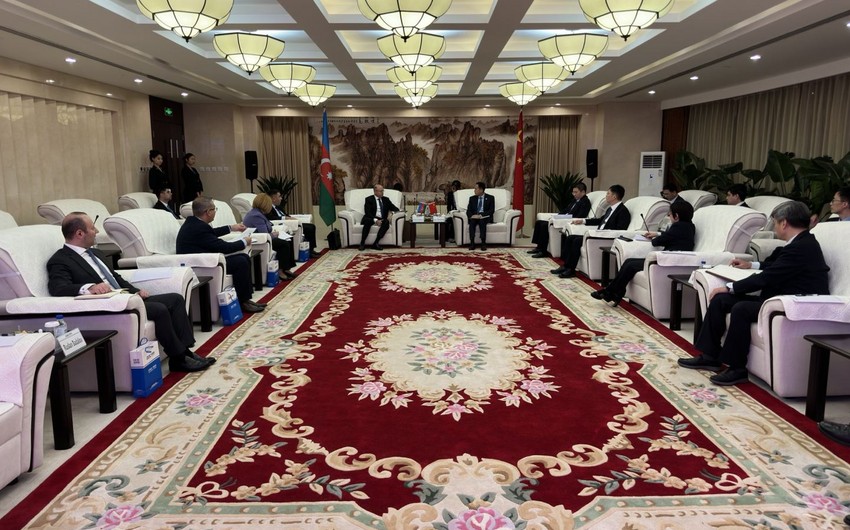 Qarabağda günəş elektrik stansiyasının inşası müzakirə edilib