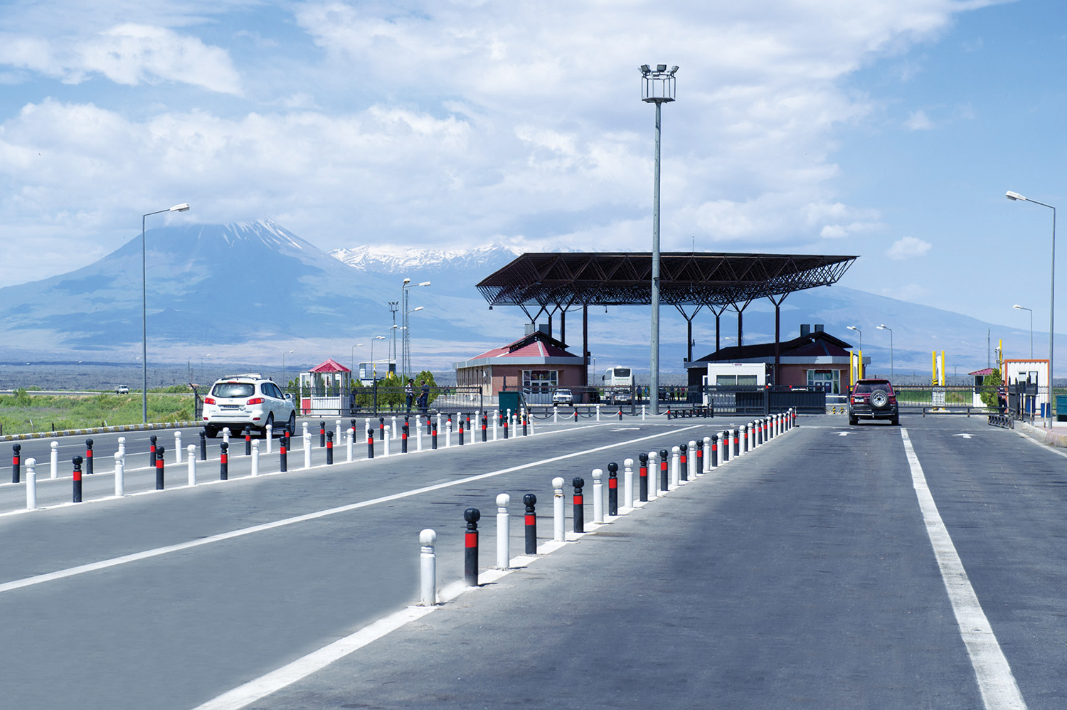 “Sədərək” gömrük postunda yaranmış sıxlığın səbəbləri açıqlanıb