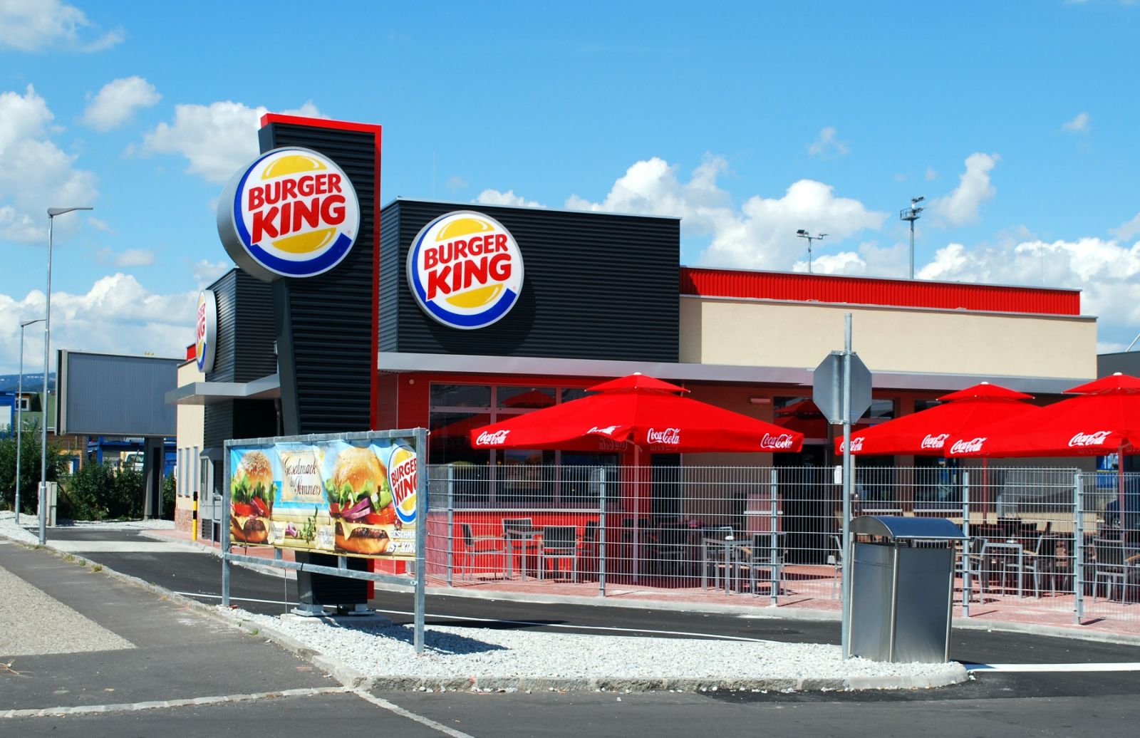 "Burger King" restoranlarına 300 milyon dollar sərmayə qoyacaq