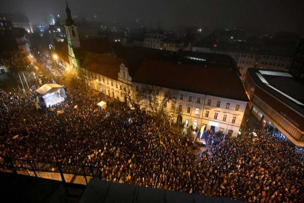 Slovakiyada etiraz aksiyası: 45 min insan iştirak edib