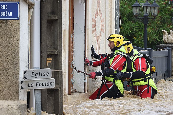 Fransa və İsveçrədə fırtına beş nəfərin ölümünə səbəb oldu