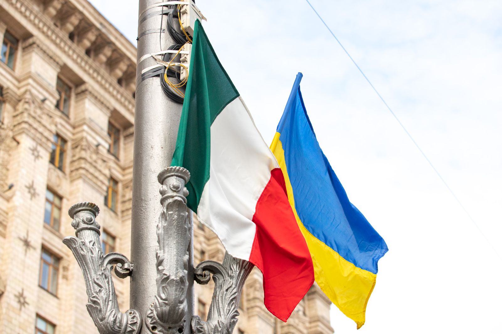 İtaliya Ukrayna ilə təhlükəsizlik müqaviləsi imzalayıb