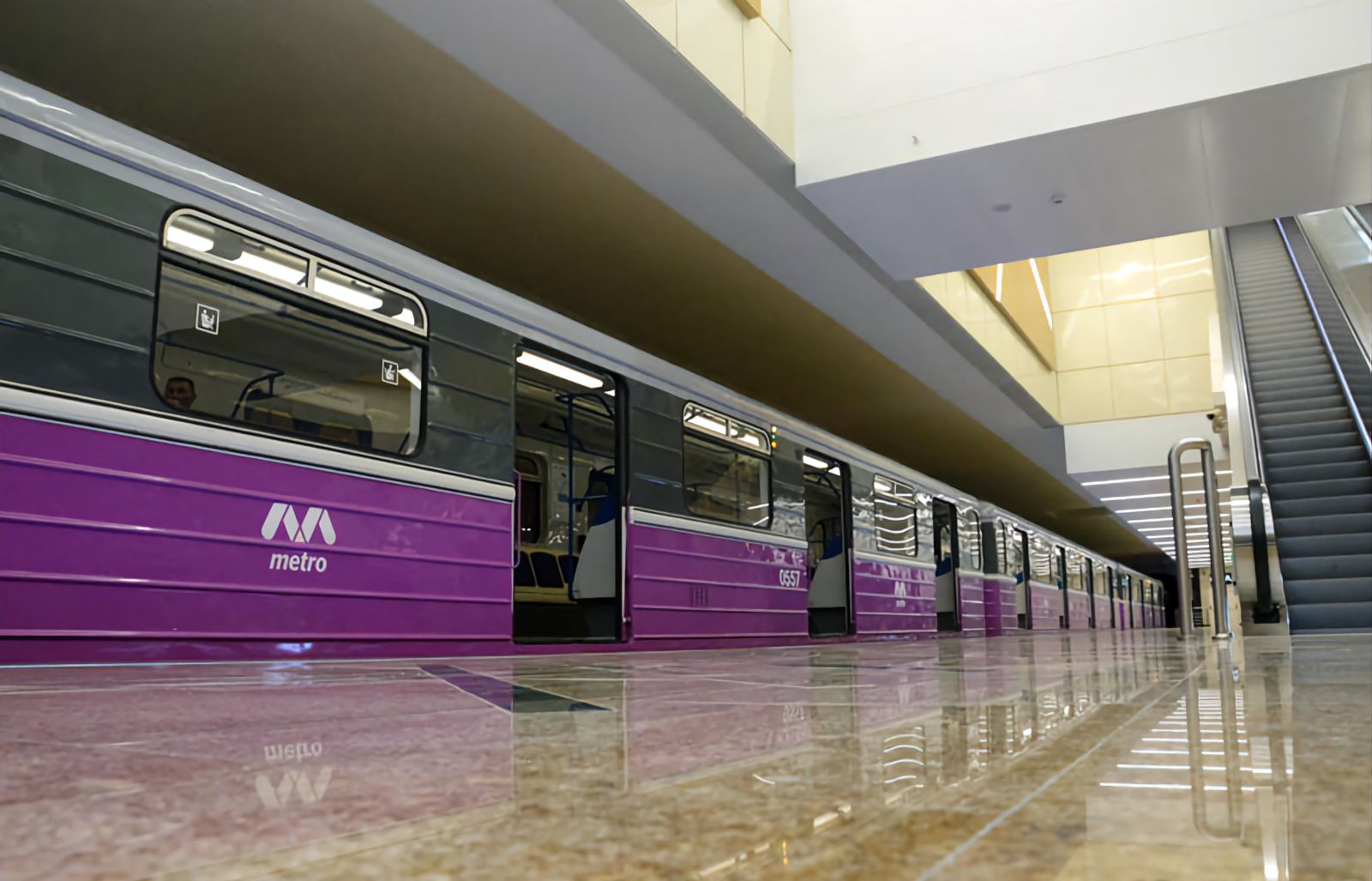 Metroda yeni nəsil qatarların sayı artıb