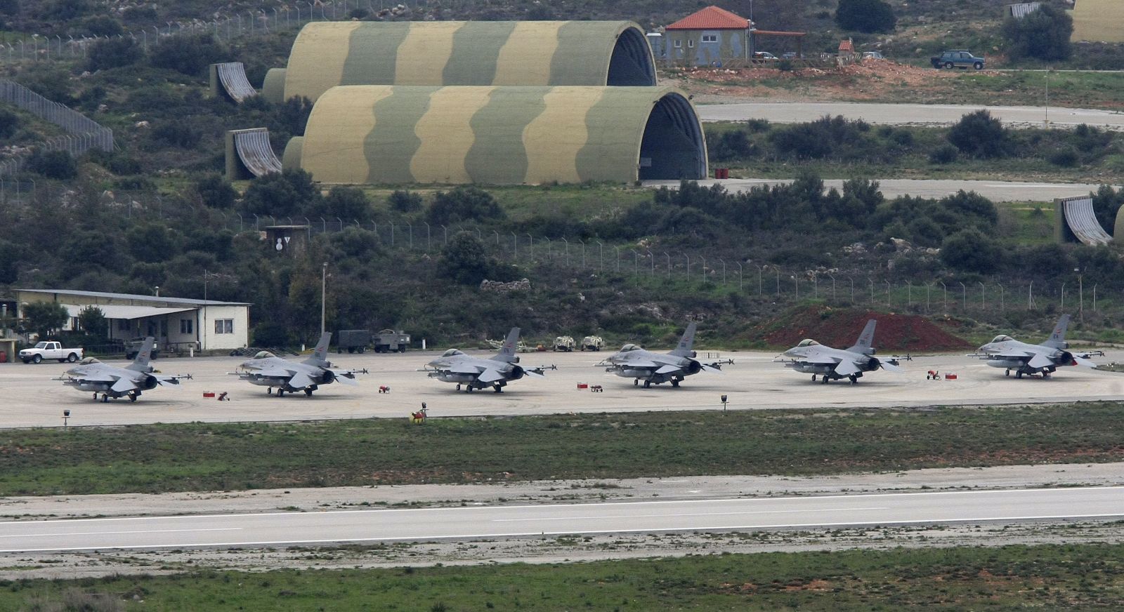 Türkiyə şirkətləri NATO-nun Avropadakı ən böyük bazasını tikəcək