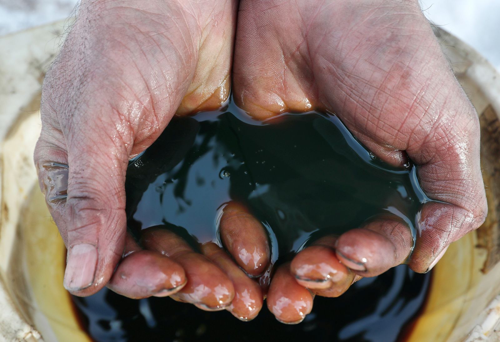 Qlobal neft tələbi azalacaq - PROQNOZ