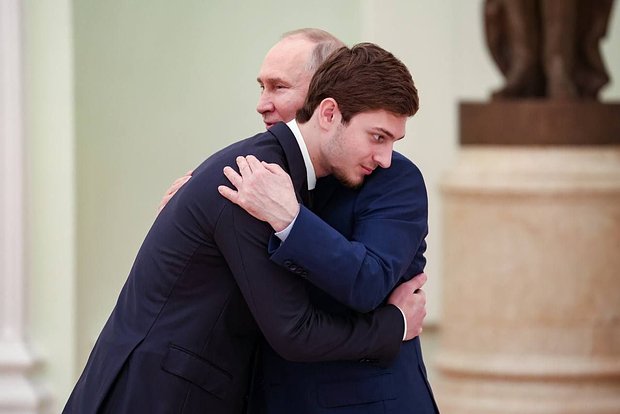 Putin Kadırovun oğlu ilə görüşüb