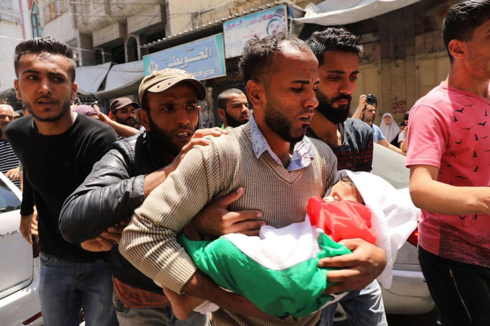 Qəzzada ən azı 15 mindən çox uşaq öldü