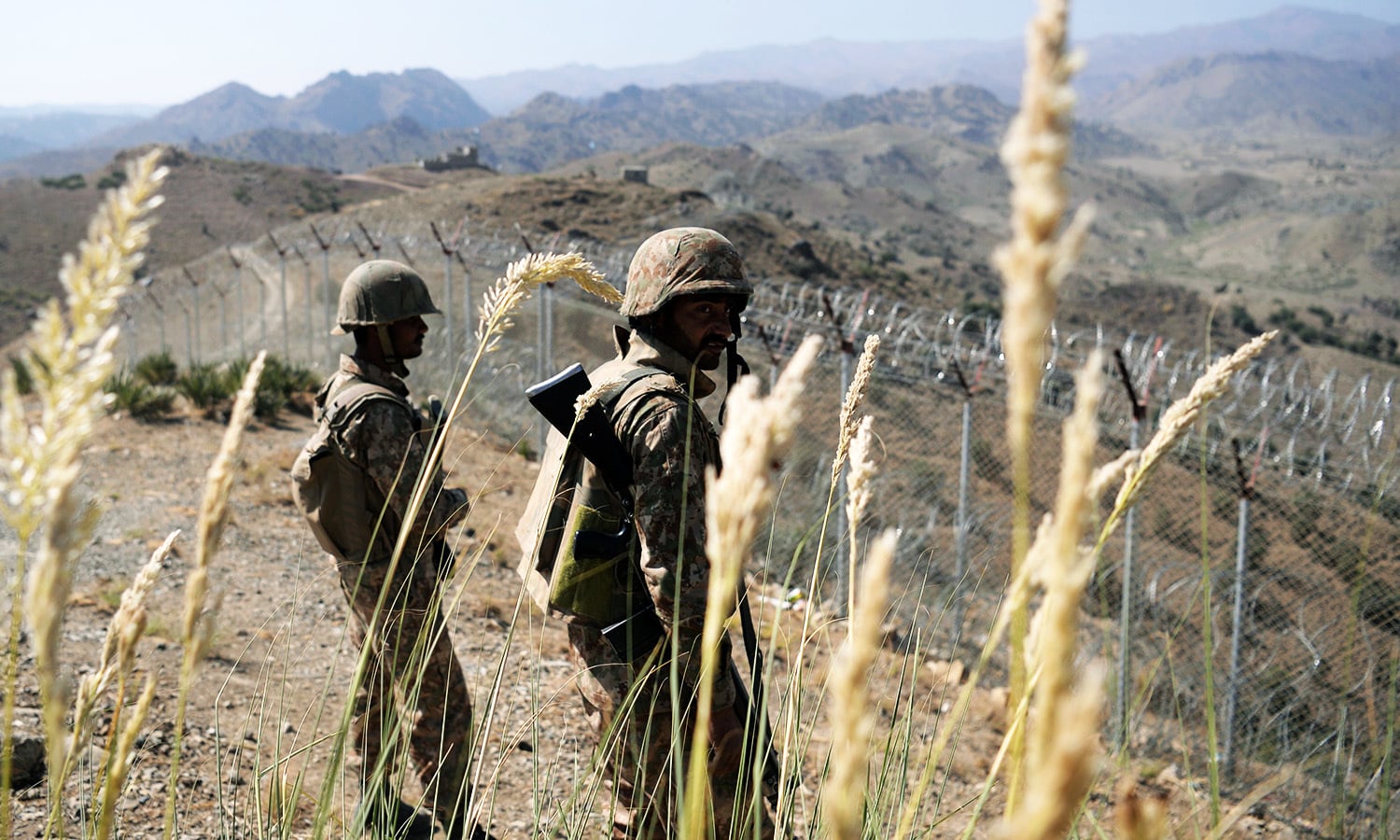 Pakistan Əfqanıstanla sərhədi bağladı