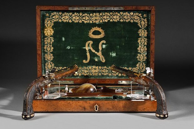 Napoleonun tapançaları 1,69 milyon avroya satılıb