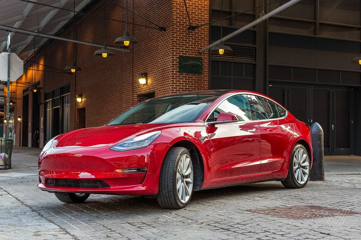 "Tesla" 120 minə yaxın avtomobilini geri çağırır
