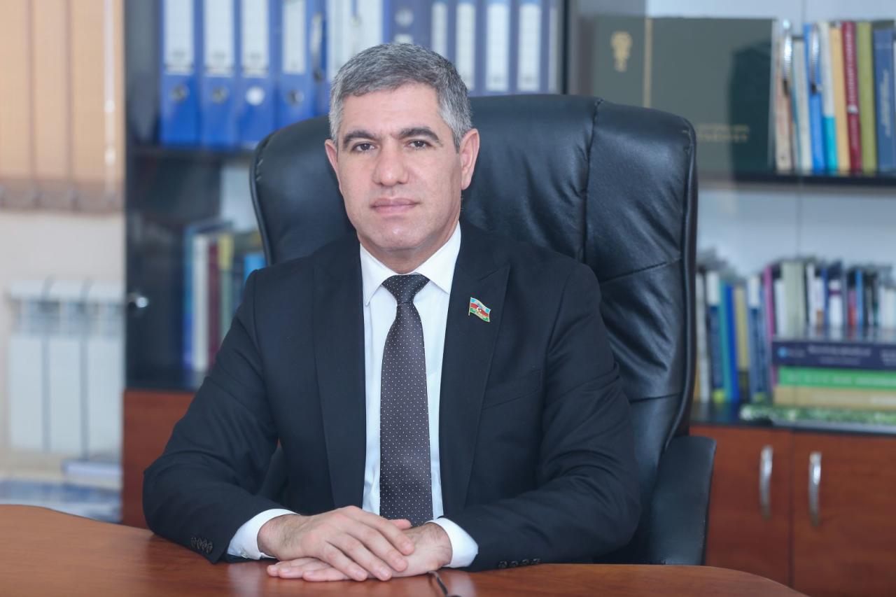 Deputat: "Sənayedə qeyri neft-qaz sektorunun payının daha da artırılması vacibdir"